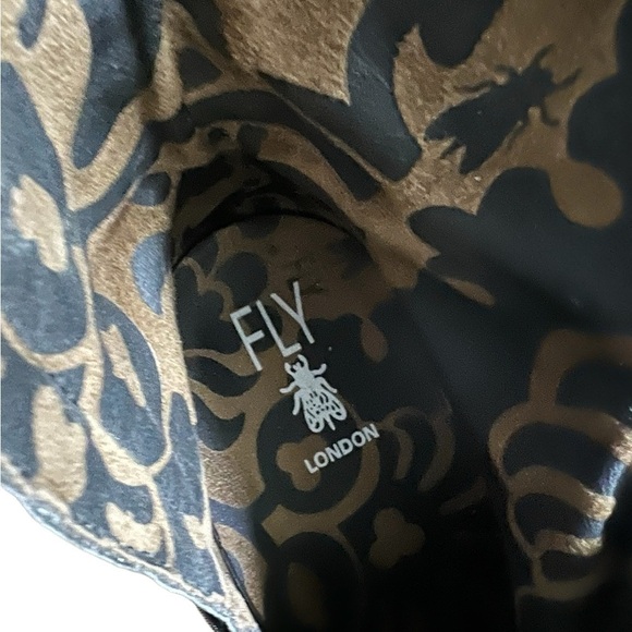 Fly London black and metallic finish leather ankle boots with  straps . - Picture 5 of 5